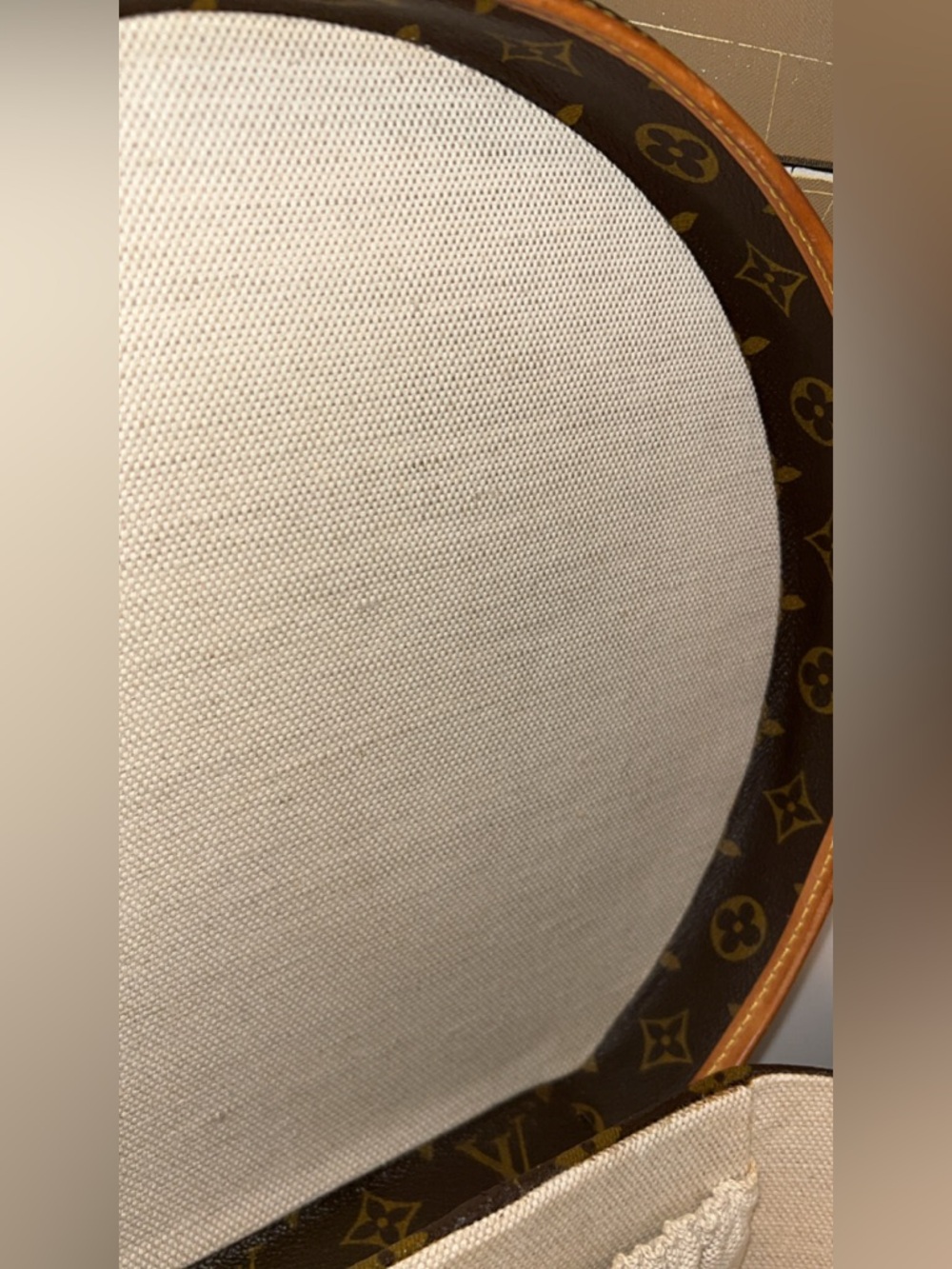 Louis Vuitton Boite Chapo 30  Monogram Round Hat Box - Picture 14 of 16